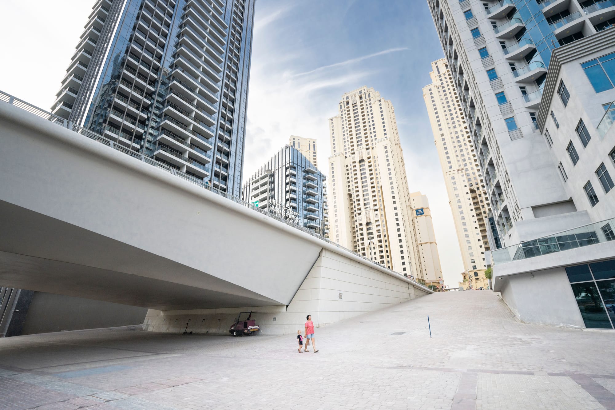 Mortgage vs Cash in Dubai 2026: The Yield-on Equity Decision